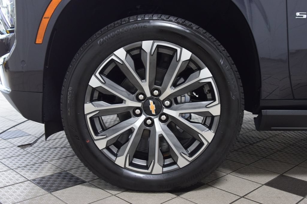 2026 Chevrolet Suburban High Country - Photo 28