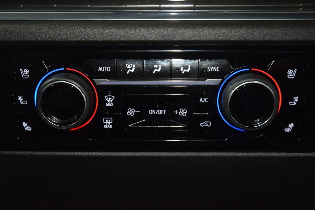 2024 Chevrolet Silverado 2500HD High Country - Photo 37