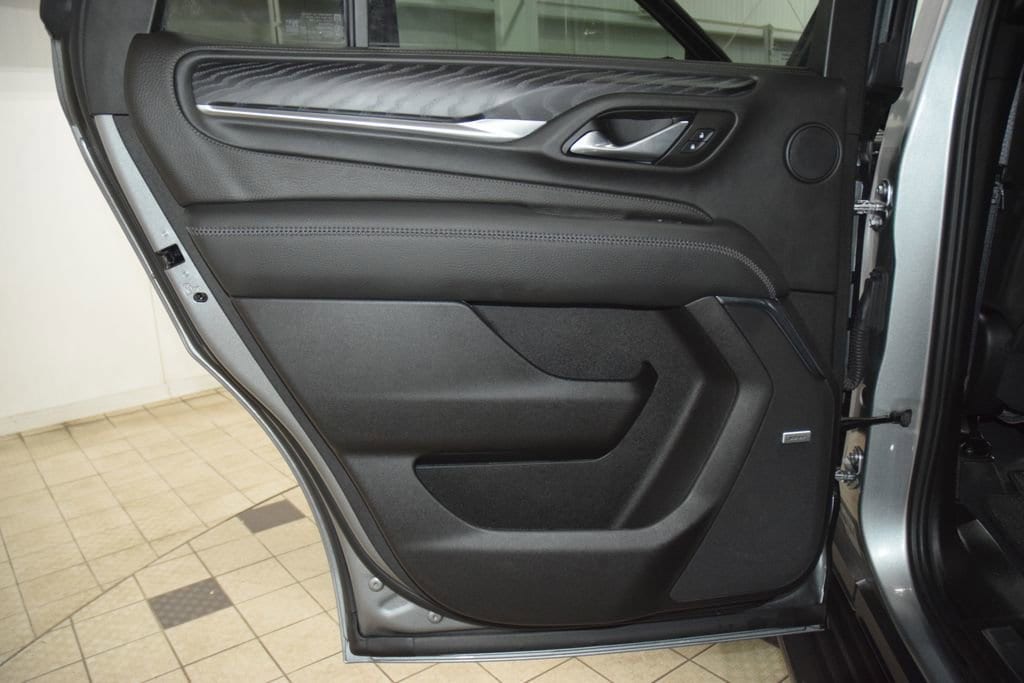 2024 GMC Yukon Denali - Photo 47