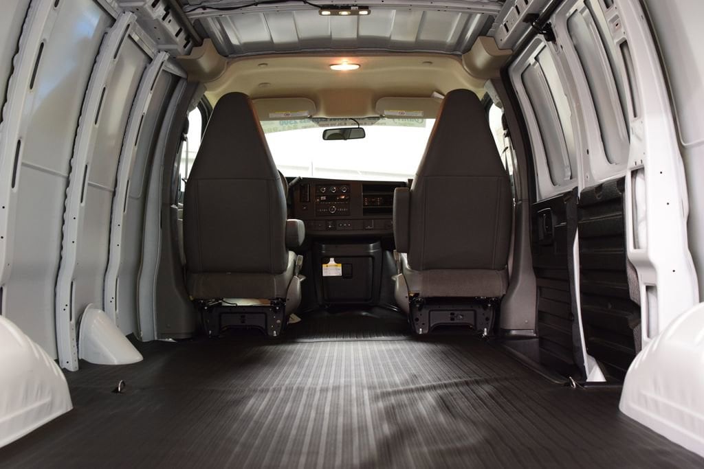 2025 Chevrolet Express Cargo Work Van - Photo 16