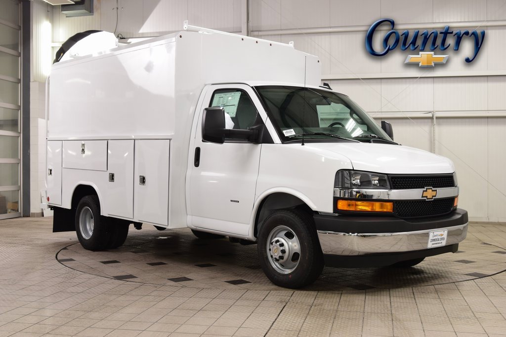 2026 Chevrolet Express Cutaway Base's photo