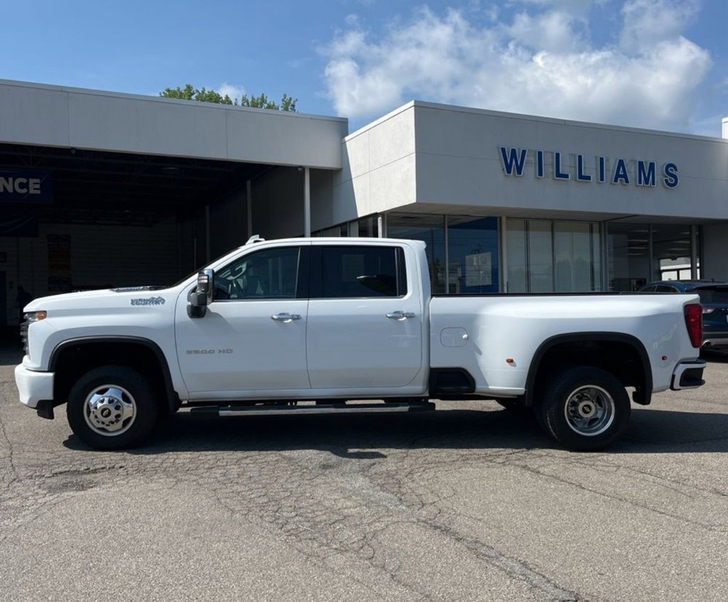 2022 Chevrolet Silverado 3500HD High Country photo 4
