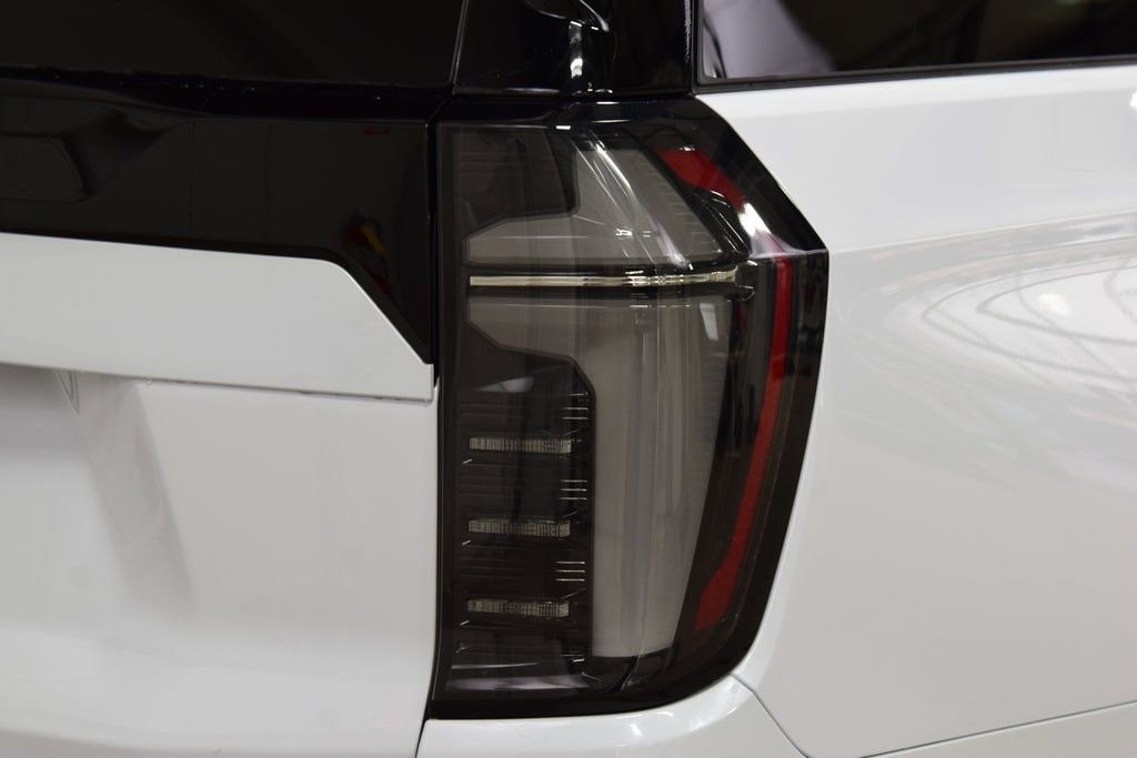2026 Chevrolet Suburban High Country - Photo 21