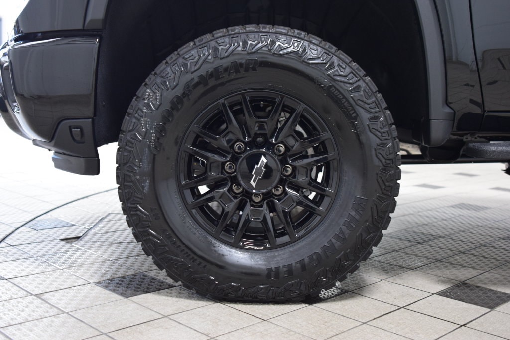 2026 Chevrolet Silverado 2500 HD ZR2 - Photo 32