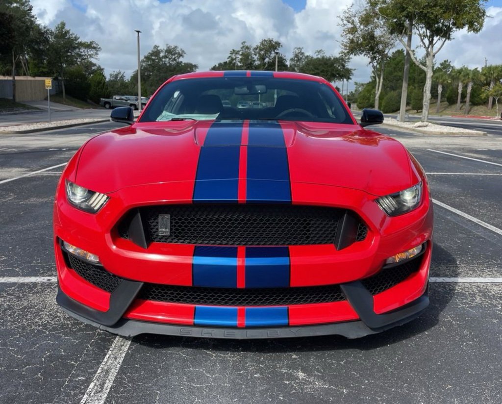 2017 Ford Mustang Shelby GT350 photo 2