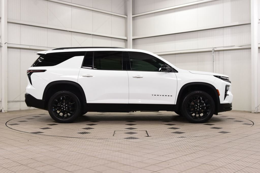2024 Chevrolet Traverse 2LT - Photo 9