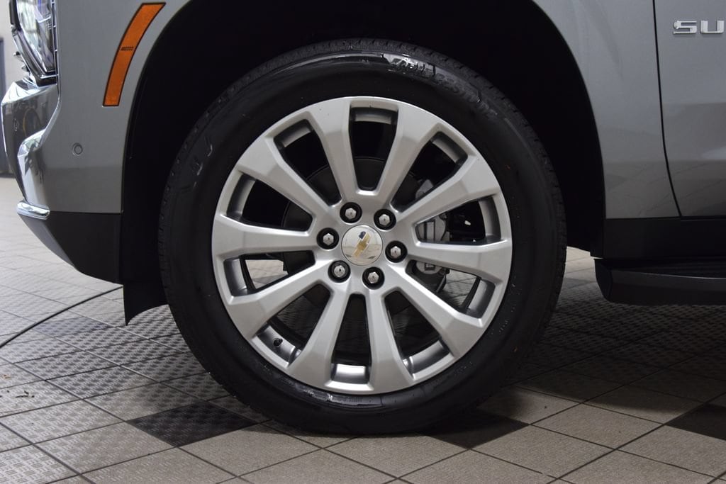 2026 Chevrolet Suburban Premier - Photo 29