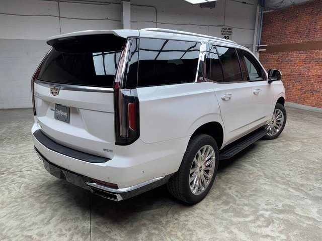 2022 Cadillac Escalade Premium Luxury photo 4