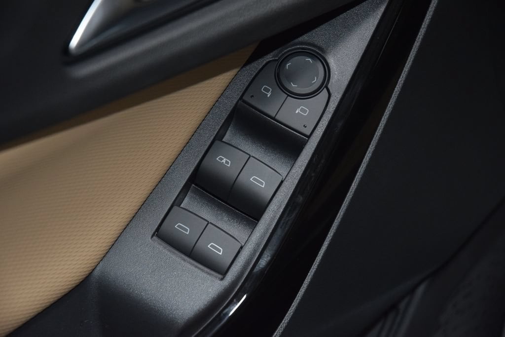 2027 Chevrolet Equinox ACTIV - Photo 48