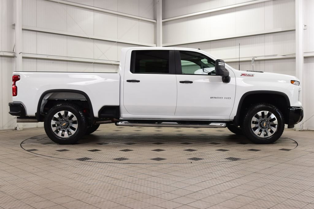 2026 Chevrolet Silverado 2500 HD Custom - Photo 9