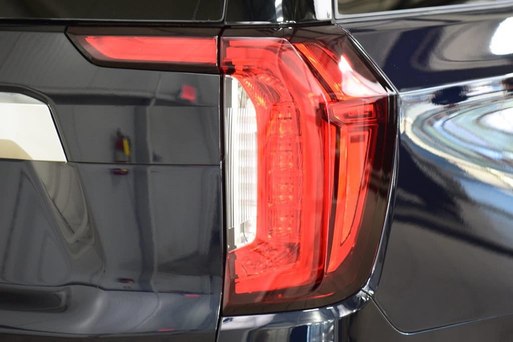 2024 GMC Yukon Denali - Photo 21