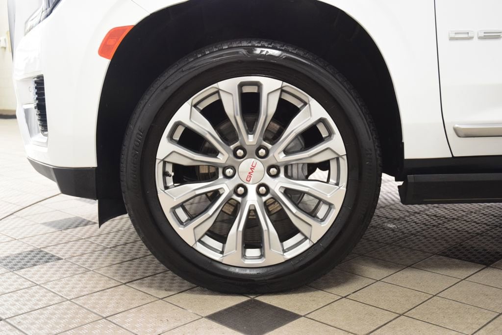 2024 GMC Yukon XL Denali - Photo 30