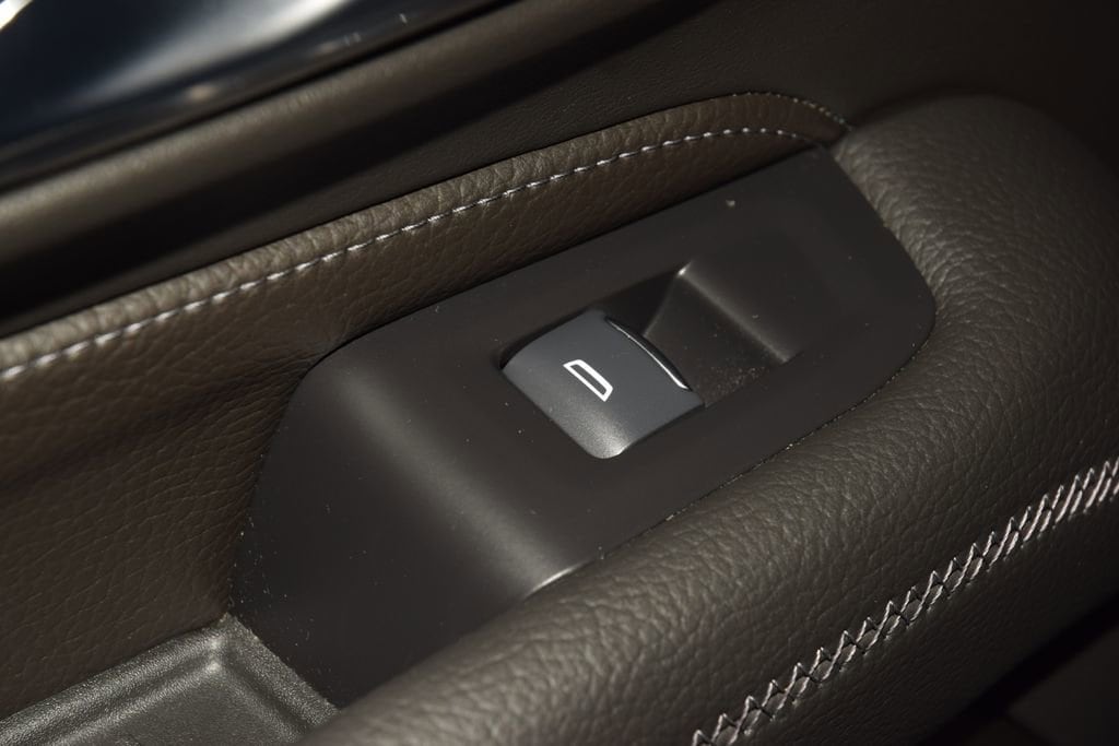2024 GMC Yukon Denali - Photo 48
