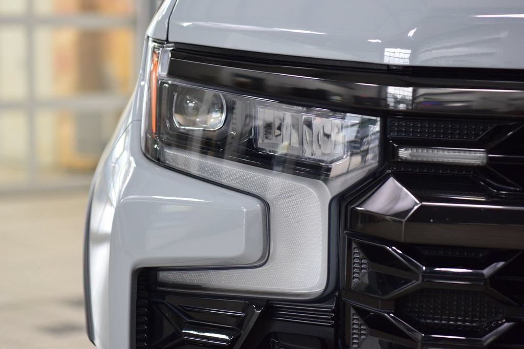 2024 Chevrolet Silverado 1500 ZR2 - Photo 12
