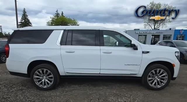 2024 GMC Yukon Denali AWD's photo