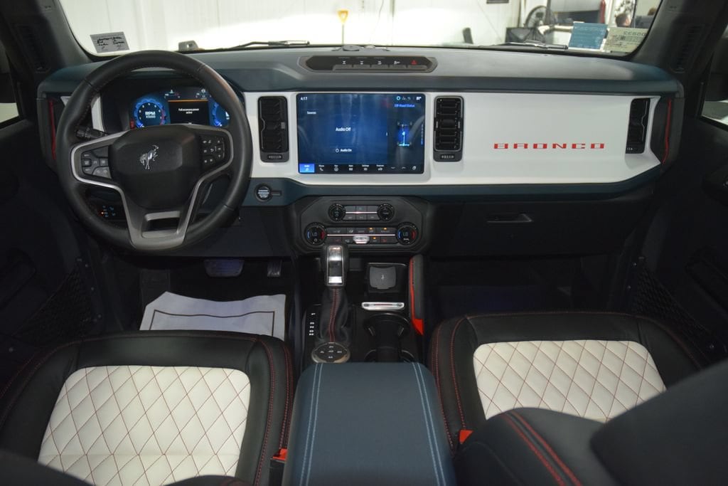 2025 Ford Bronco 4-Door Heritage Editon - Photo 31