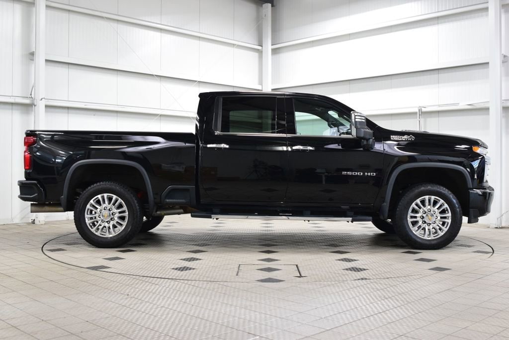 2022 Chevrolet Silverado 2500HD High Country - Photo 9