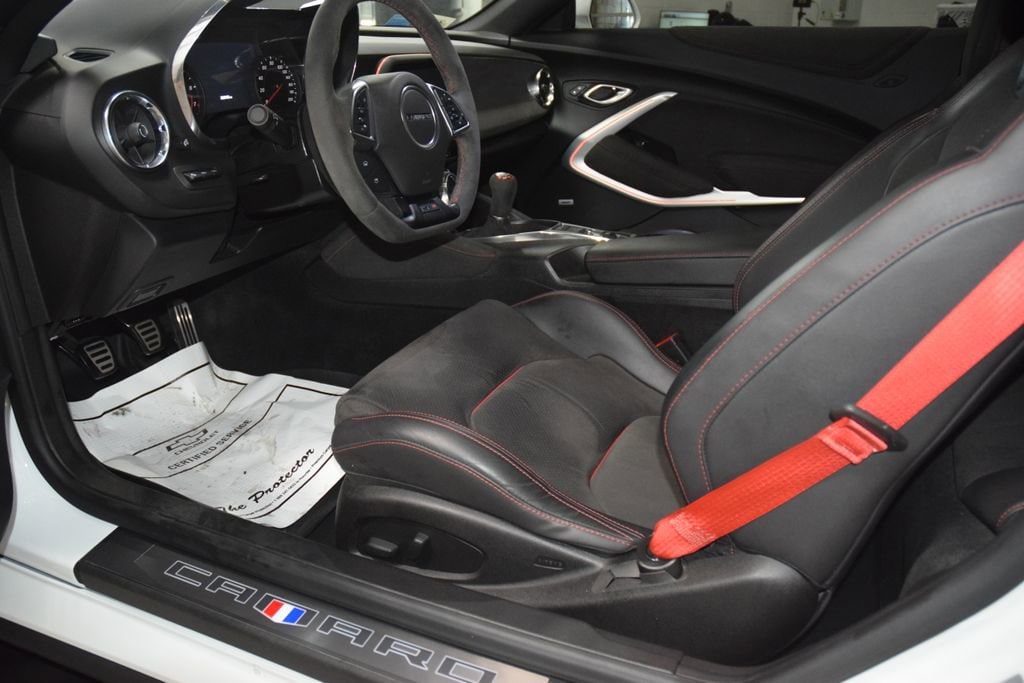 2018 Chevrolet Camaro ZL1 - Photo 38