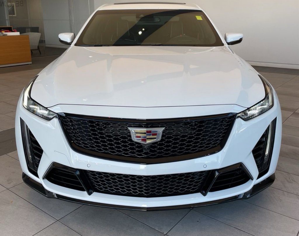 2023 Cadillac CT5 photo 2
