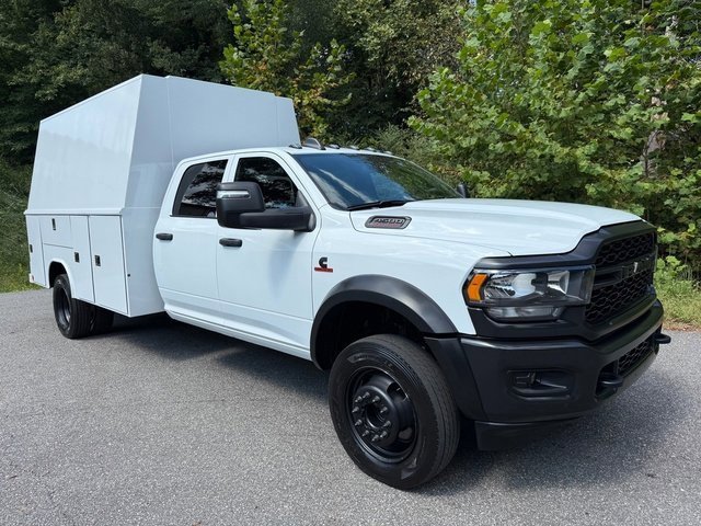 2024 Ram 4500 Tradesman photo 3
