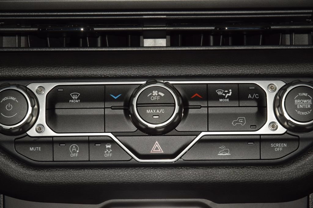 2025 Jeep Wrangler 4-Door Sport - Photo 30