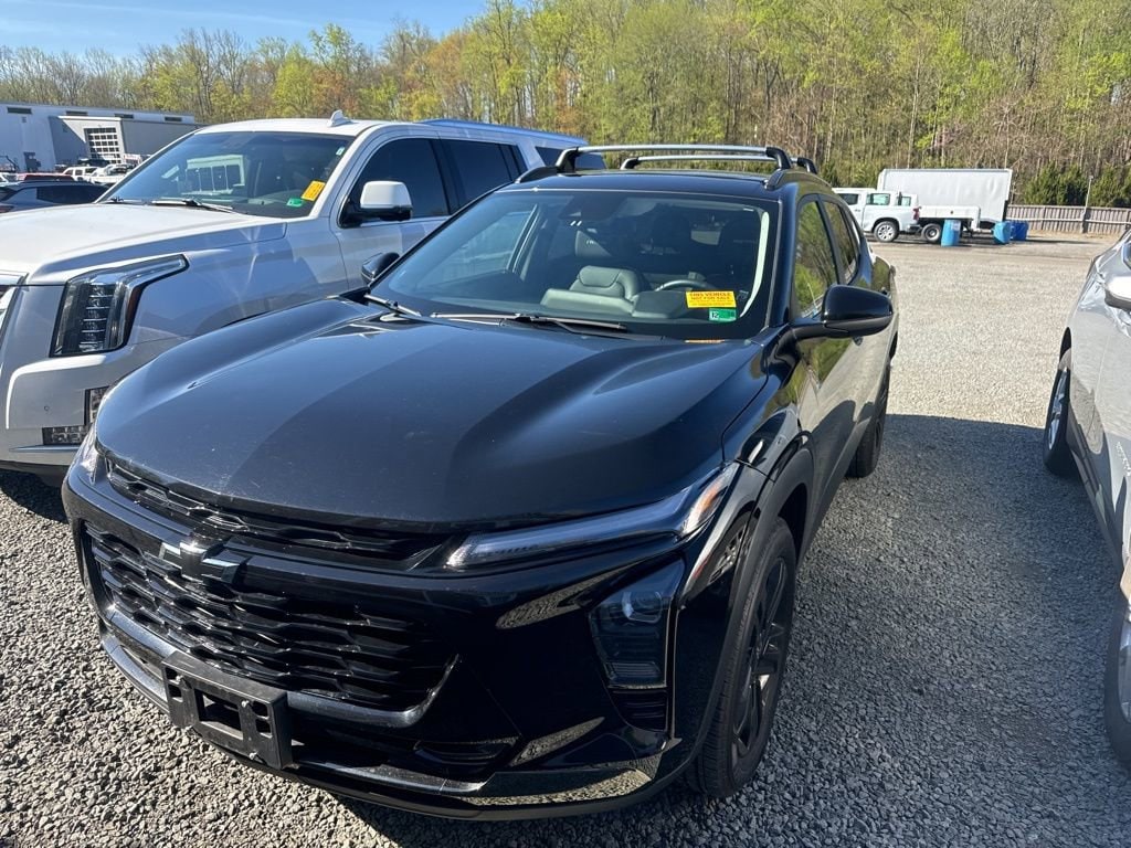 Used 2025 Chevrolet Trax Activ SUV