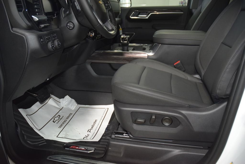2026 Chevrolet Silverado 1500 LTZ - Photo 40