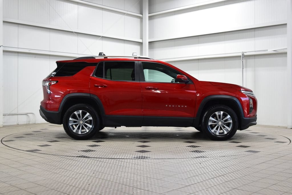 2025 Chevrolet Equinox LT - Photo 9