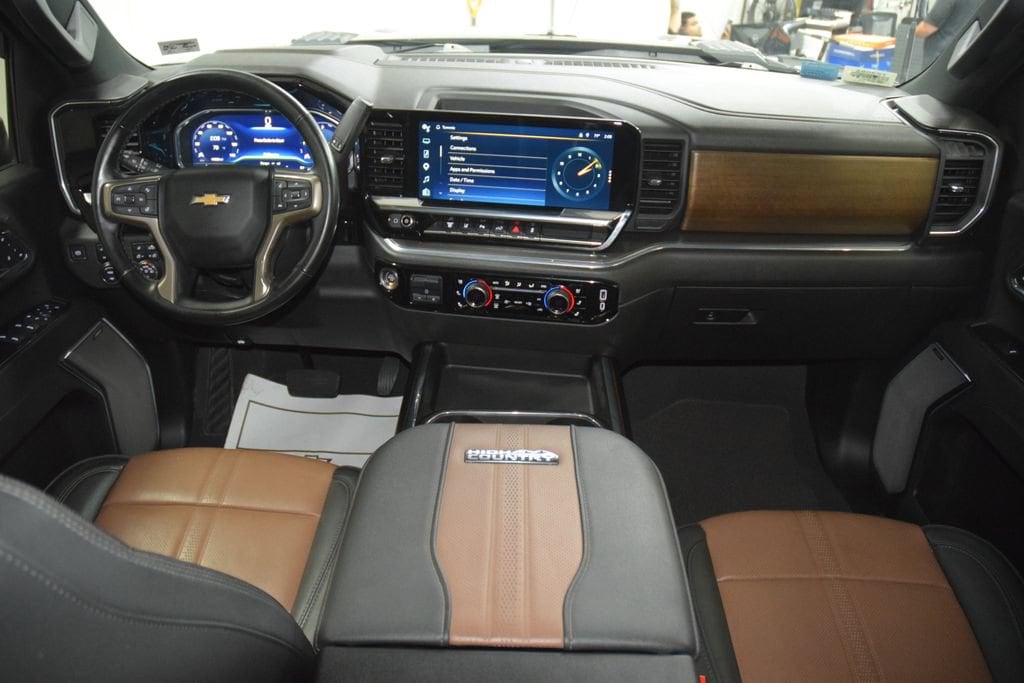 2024 Chevrolet Silverado 3500HD High Country - Photo 34