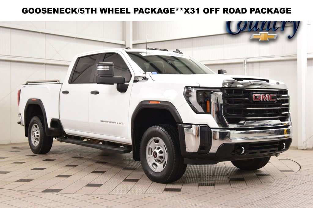 2024 GMC Sierra 4WD Crew Cab Standard Box Pro's photo