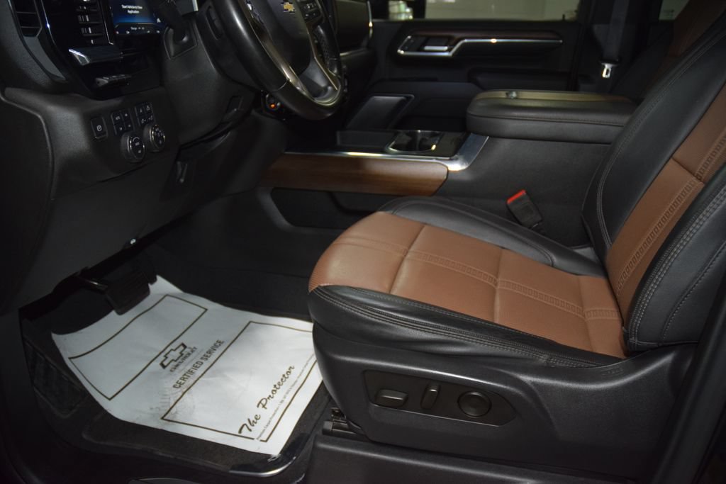 2024 Chevrolet Silverado 3500HD High Country - Photo 45