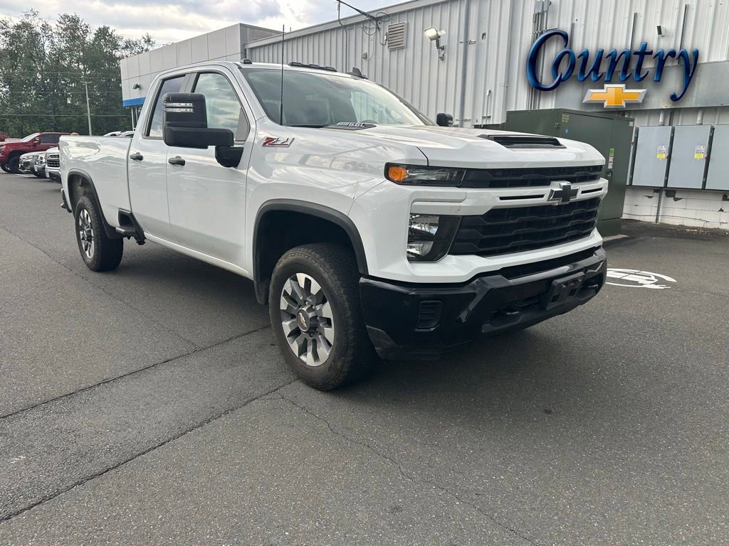 2024 Chevrolet Silverado HD Custom 4WD Double Cab Standard Box's photo
