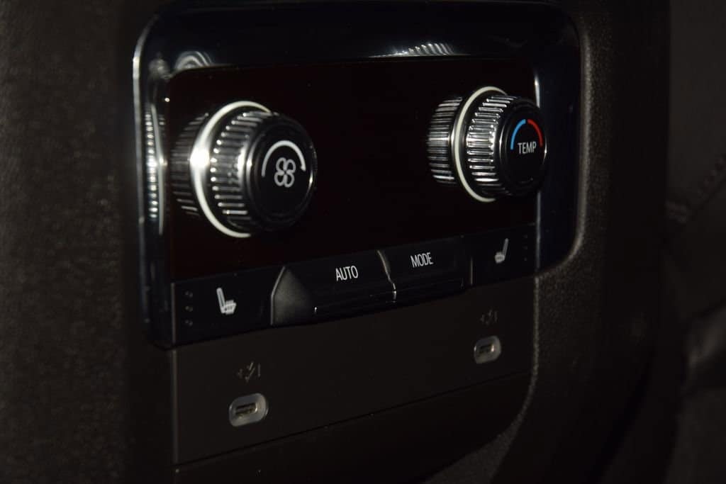 2024 GMC Yukon AT4 - Photo 46