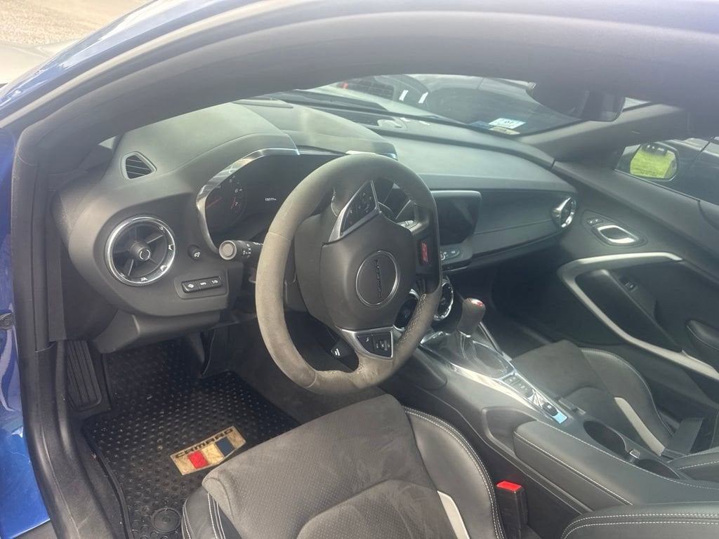 2022 Chevrolet Camaro 1SS - Photo 8