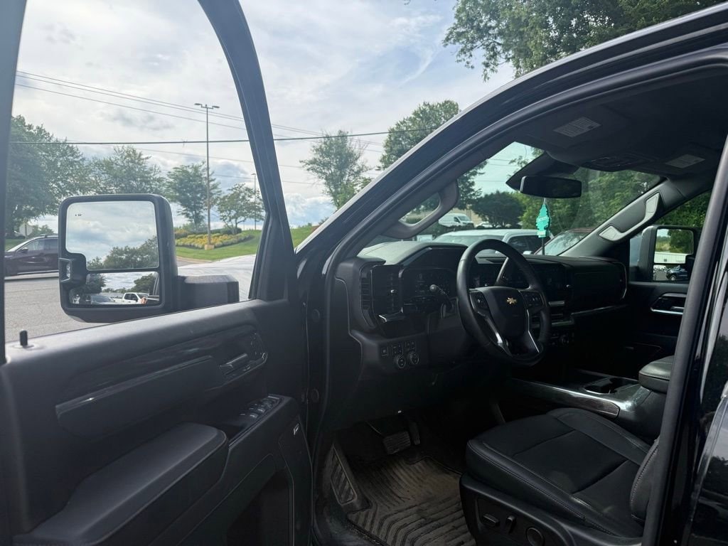 2024 Chevrolet Silverado 2500HD LTZ - Photo 11