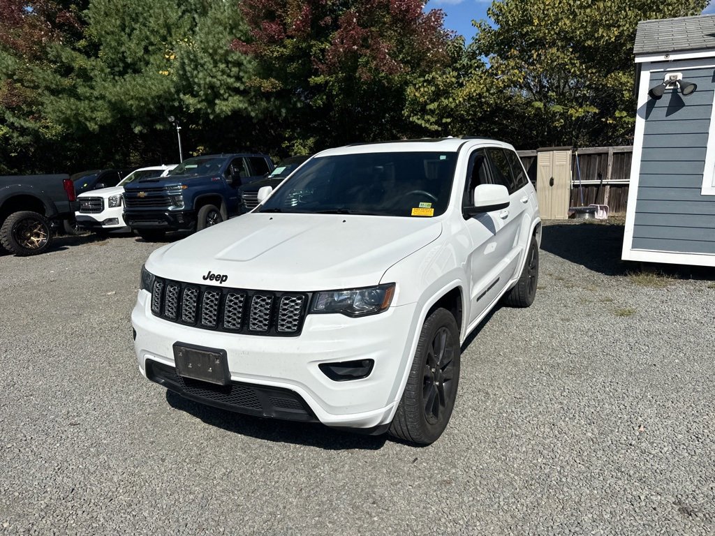 2018 Jeep Grand Cherokee Altitude photo 3
