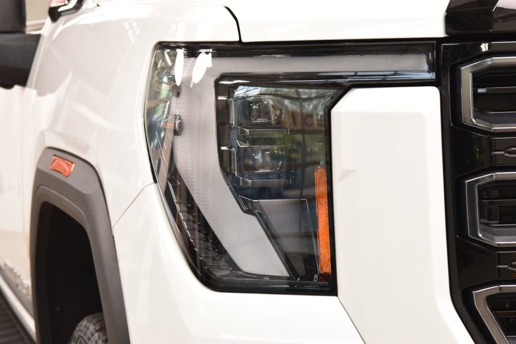 2024 GMC Sierra 2500HD AT4 - Photo 11