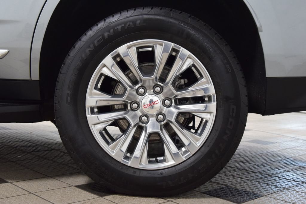 2024 GMC Yukon Denali - Photo 29