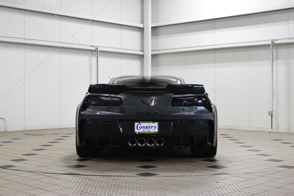 2017 Chevrolet Corvette 2LT - Photo 7