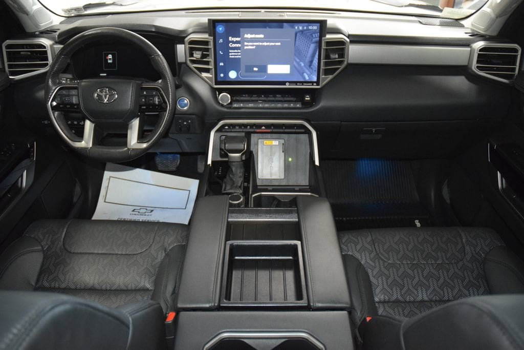 2024 Toyota Tundra Limited - Photo 32