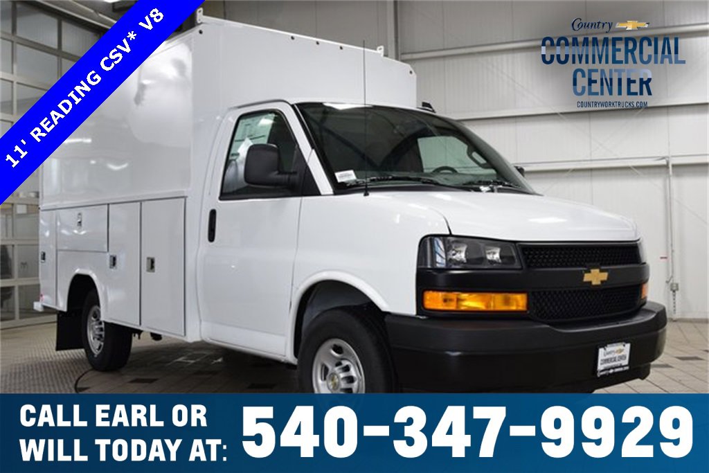 2025 Chevrolet Express Cutaway Base's photo