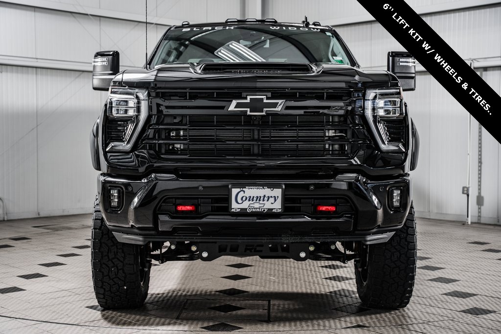 2025 Chevrolet Silverado 2500HD LTZ photo 2