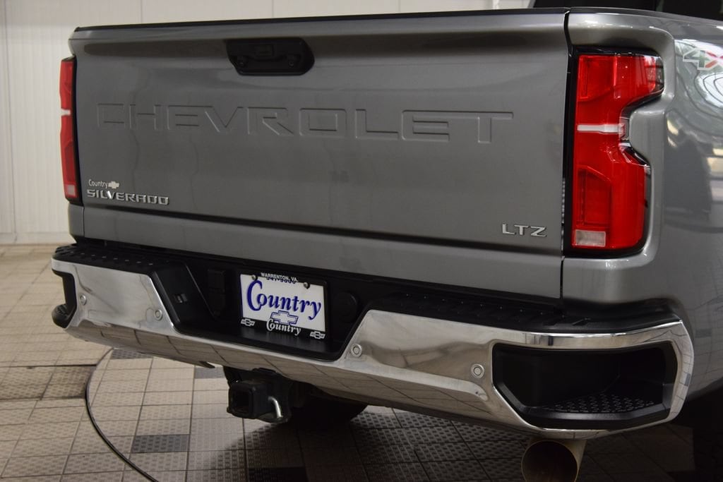 2025 Chevrolet Silverado 3500HD LTZ - Photo 23