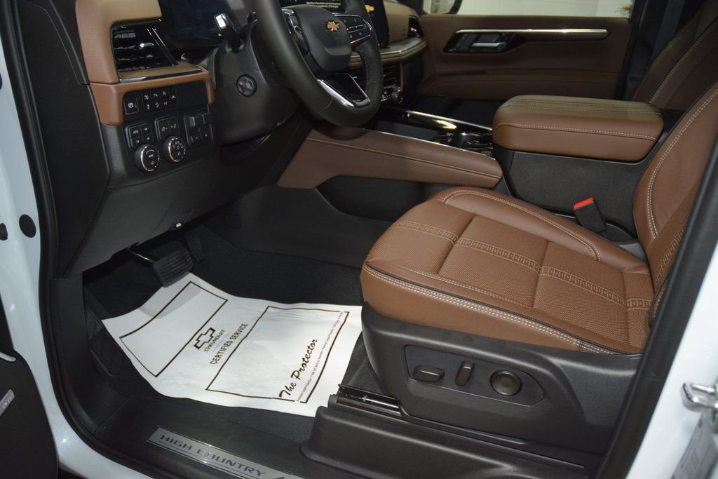 2026 Chevrolet Suburban High Country - Photo 39