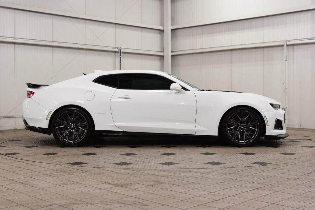 2018 Chevrolet Camaro ZL1 - Photo 9