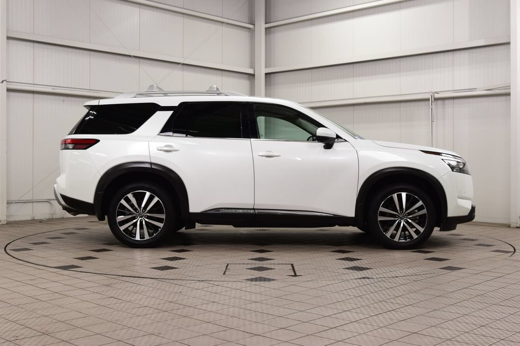 2025 Nissan Pathfinder Platinum - Photo 9