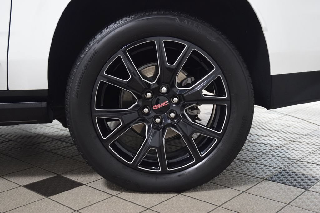 2024 GMC Yukon XL Denali - Photo 29