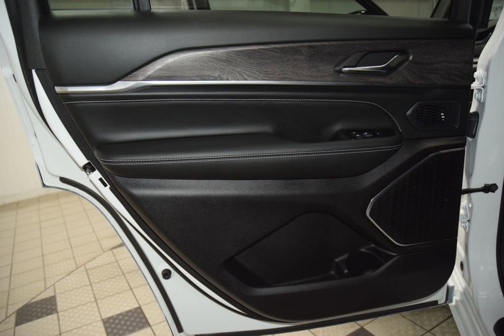 2024 Jeep Grand Cherokee L Overland - Photo 44