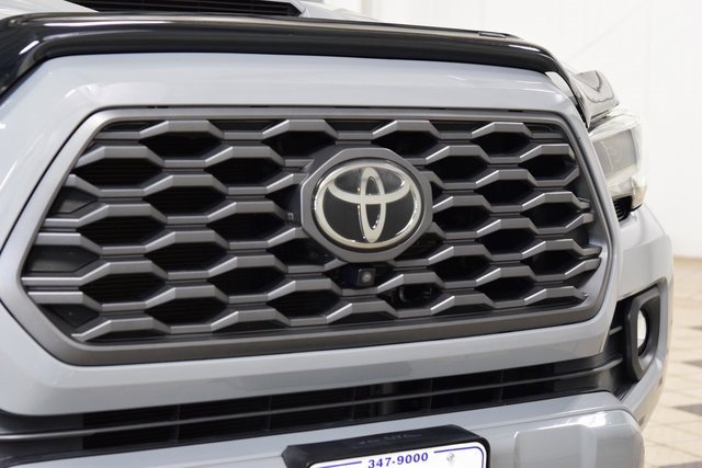 2020 Toyota Tacoma SR5 photo 2