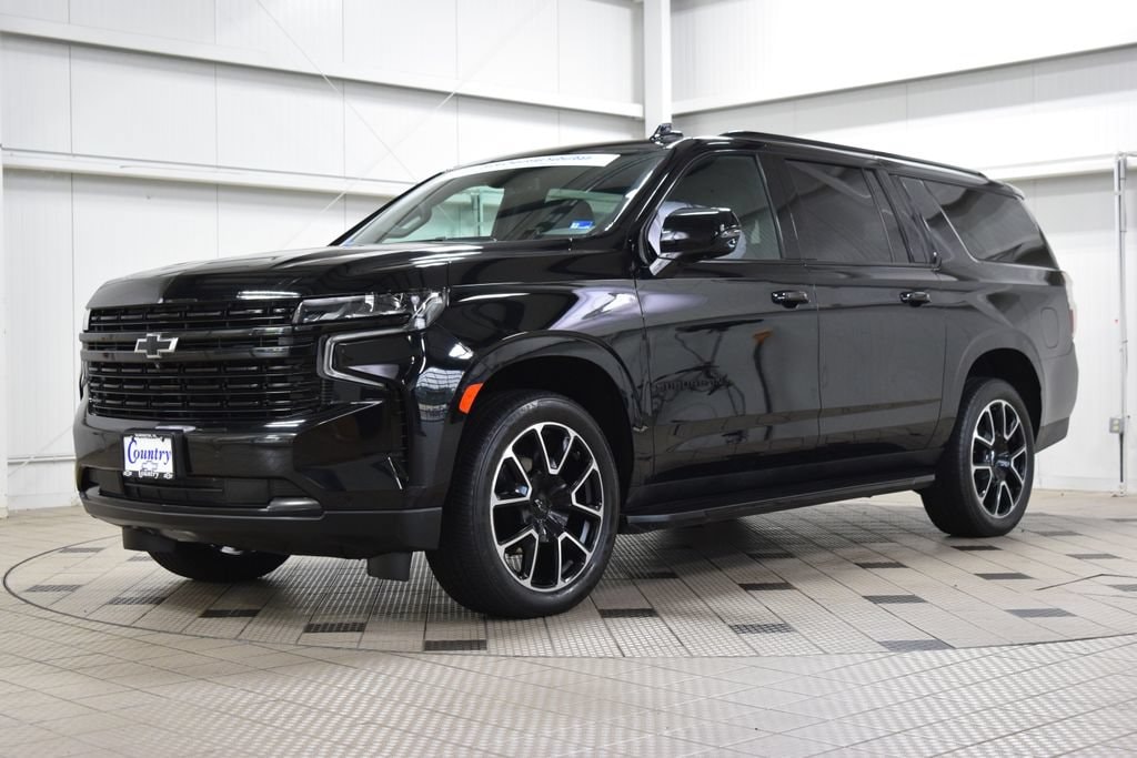 2024 Chevrolet Suburban RST - Photo 3